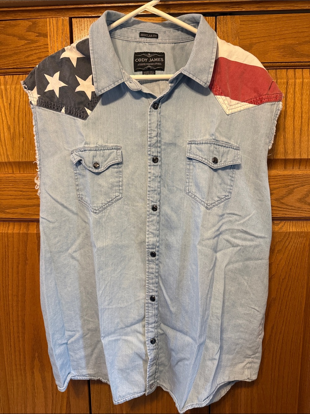 Cody James Light Blue Denim Sleeveless Button-Down Shirt with Flag Yoke